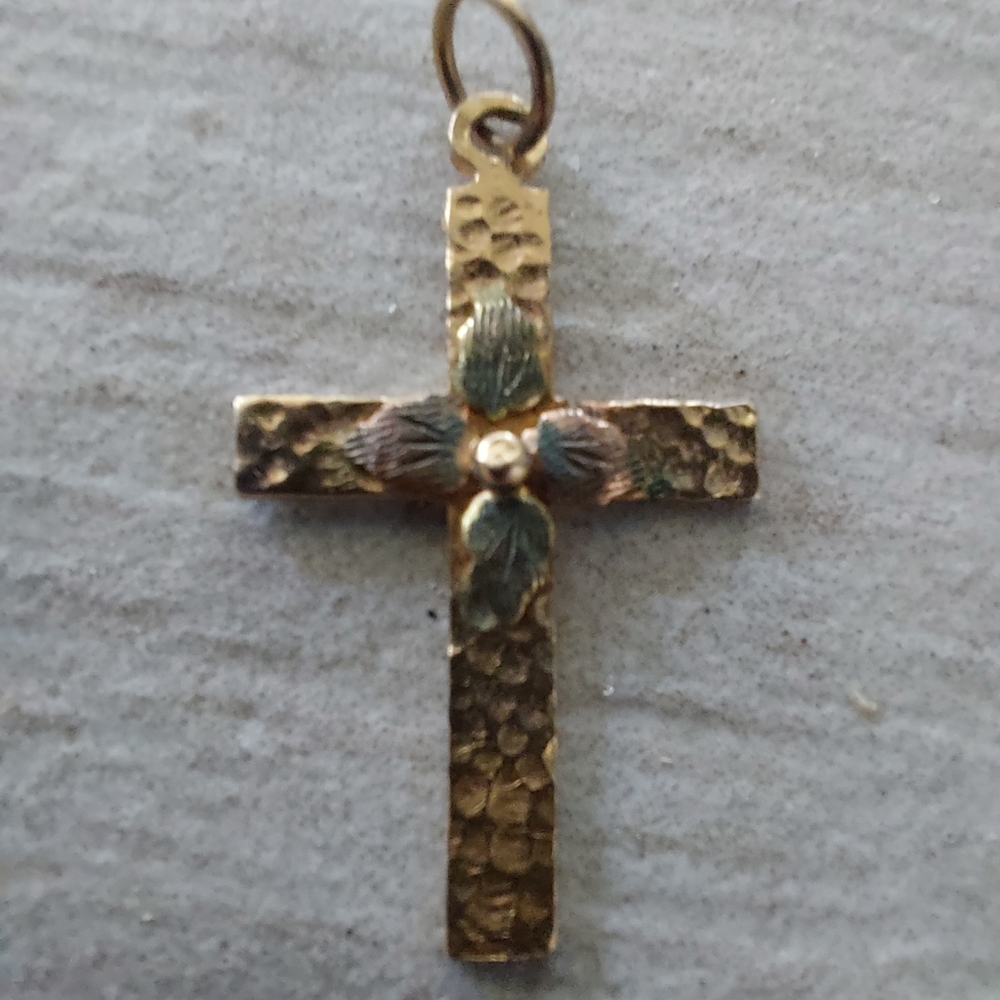 Estate Jewelry 10K Gold Dogwood Cross Pendant Black Hills Gold Coleman Co.